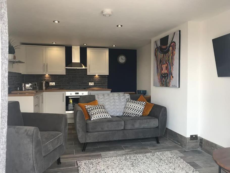 Oystermouth Mumbles - Modern Apartment With Panoramic Sea Views מראה חיצוני תמונה