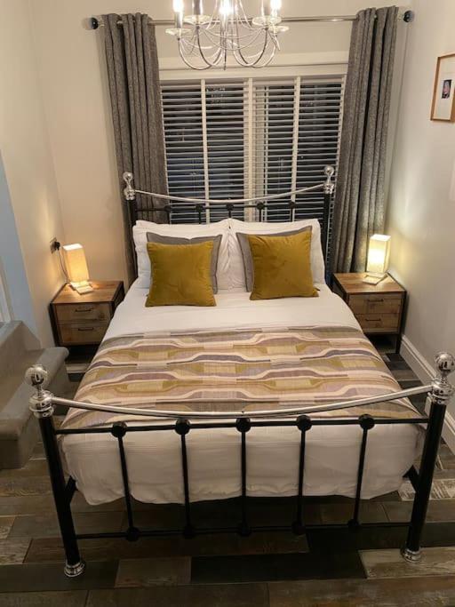 Oystermouth Mumbles - Modern Apartment With Panoramic Sea Views מראה חיצוני תמונה