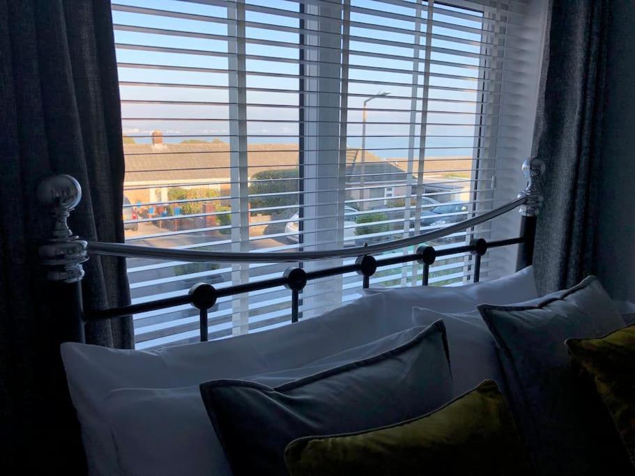 Oystermouth Mumbles - Modern Apartment With Panoramic Sea Views מראה חיצוני תמונה