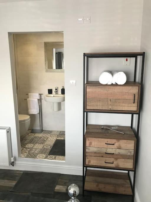 Oystermouth Mumbles - Modern Apartment With Panoramic Sea Views מראה חיצוני תמונה